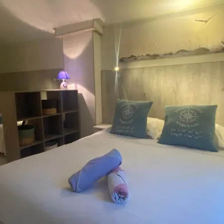Guest house Logis Des Lauriers Roses