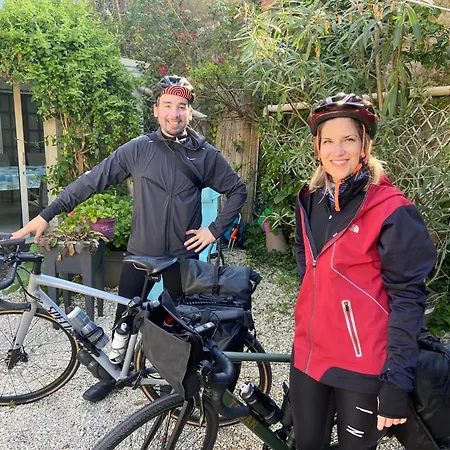 Konukevi Logis Des Lauriers Roses 3*