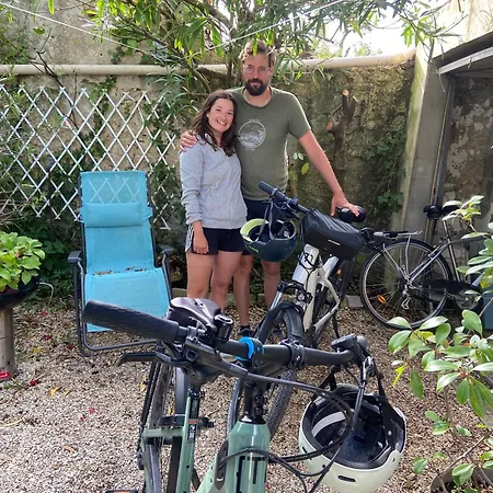 Konukevi Logis Des Lauriers Roses 3*