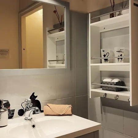 Logis Des Lauriers Roses بيت ضيافة