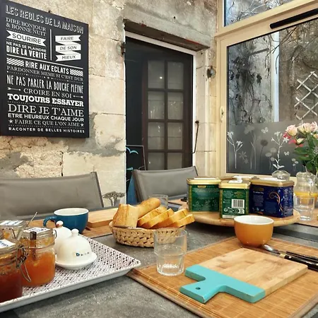 Гостевой дом Logis Des Lauriers Roses 3*