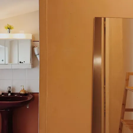 Logis Des Lauriers Roses Гостевой дом 3*