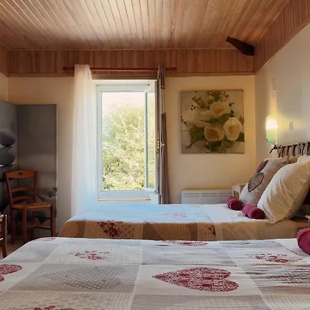 Logis Des Lauriers Roses بيت ضيافة مارينيس