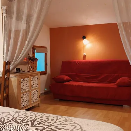 Logis Des Lauriers Roses Гостевой дом