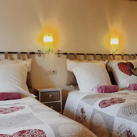 Logis Des Lauriers Roses بيت ضيافة مارينيس
