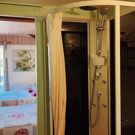 Logis Des Lauriers Roses 3*