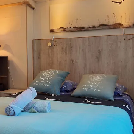 Logis Des Lauriers Roses Konukevi 3*