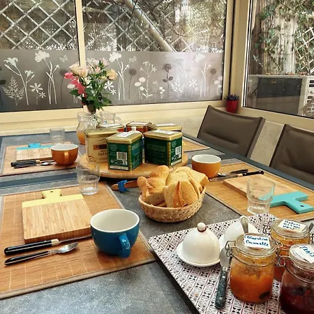 Logis Des Lauriers Roses 3*